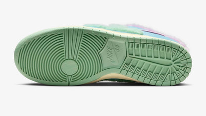 Dunks SB x Verdy